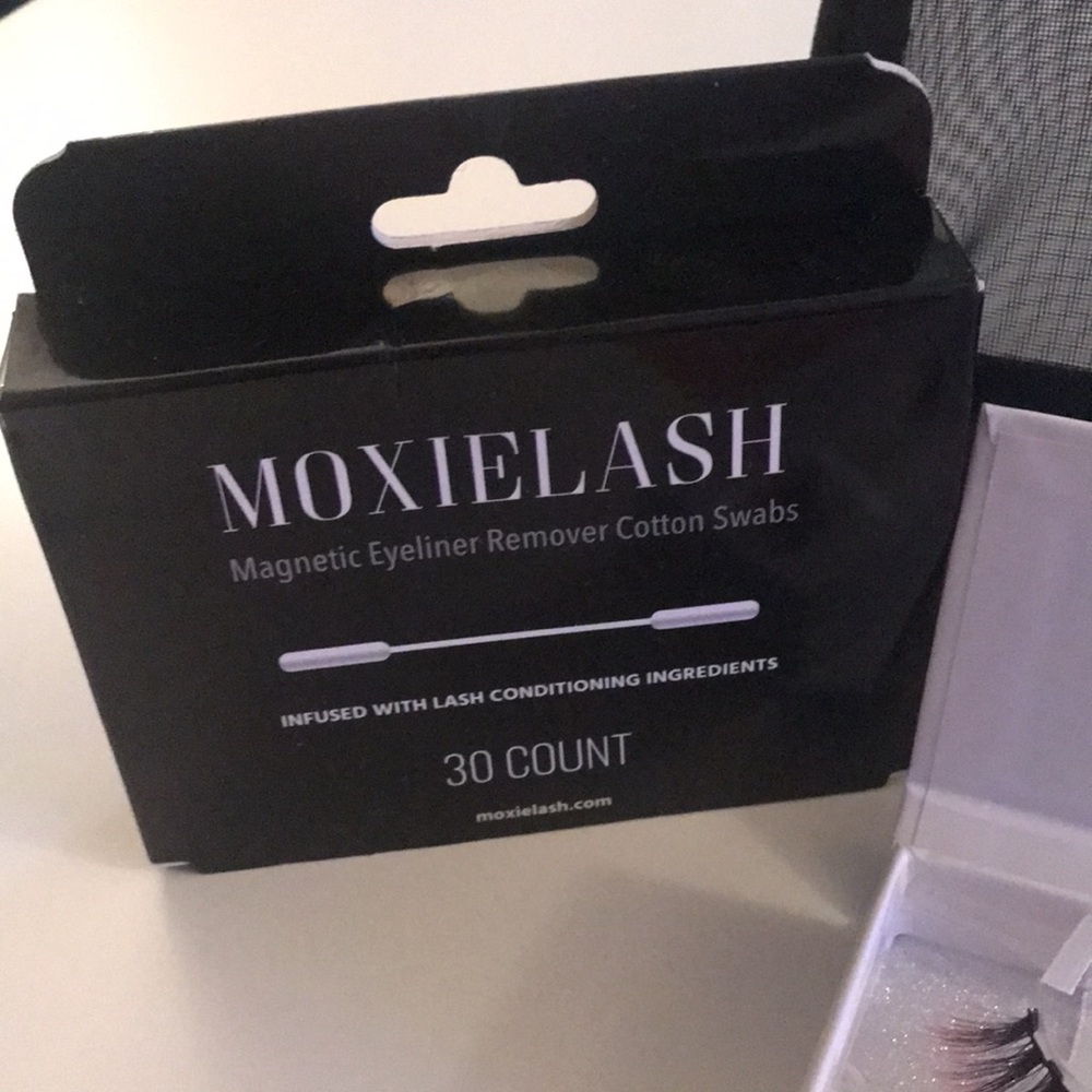 Moxie Eyelash Sunny Lash, Magnetic Eyeliner Remover Cotton Swabs, Clutch NEW - Picture 4 of 5